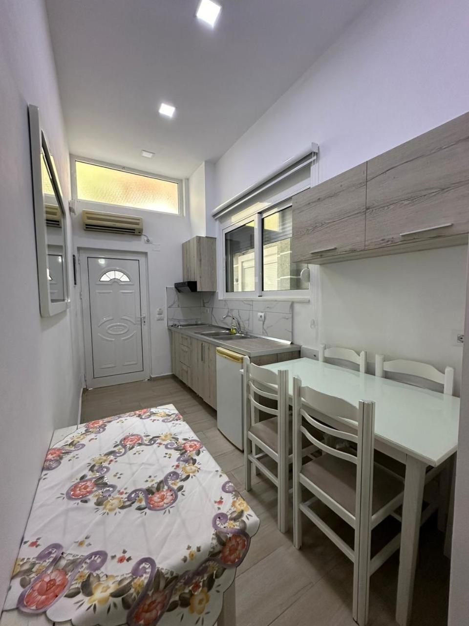 Vila Kleopatra Sarandë Exterior foto